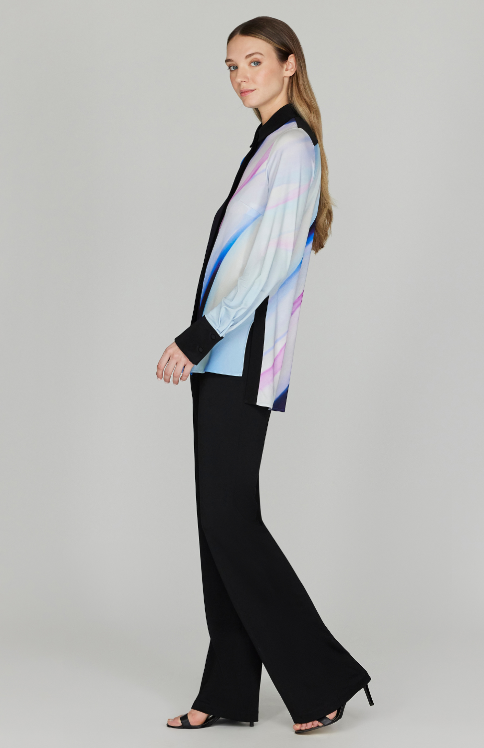 Flower Twist Collared Shirt w/ Relaxed Sleeve