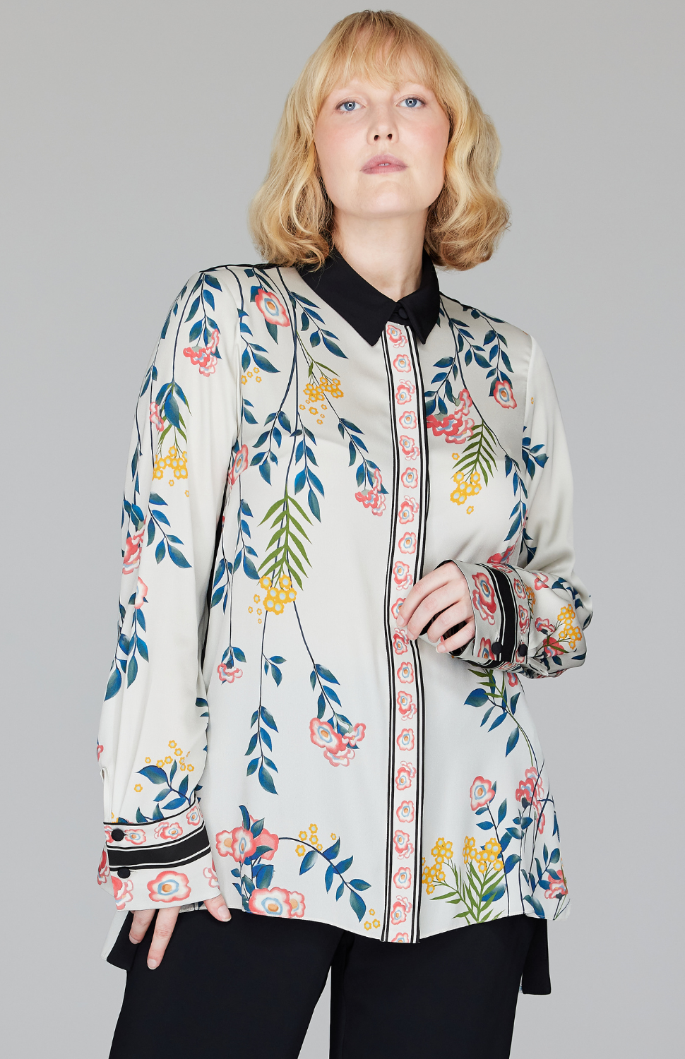 Bramble Collared Blouse w/ Relaxed Sleeve