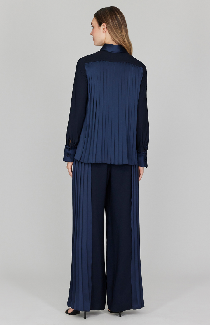 Pleat Back Collared Shirt