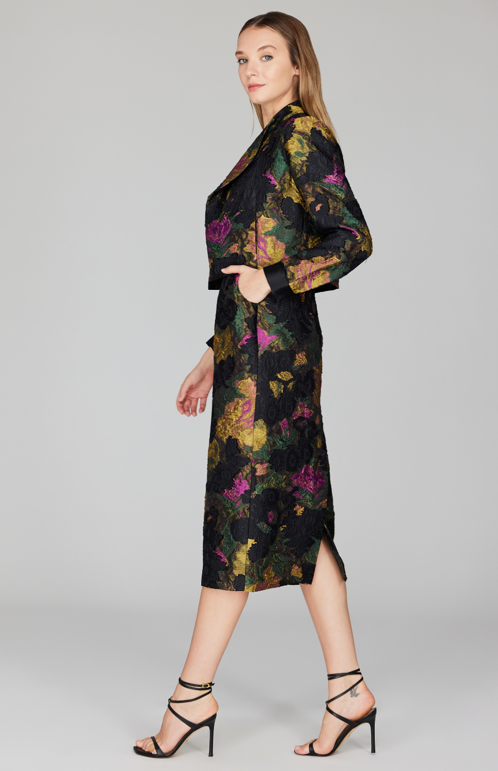 Floral Renaissance Short Jacket with Pleat Sleeve