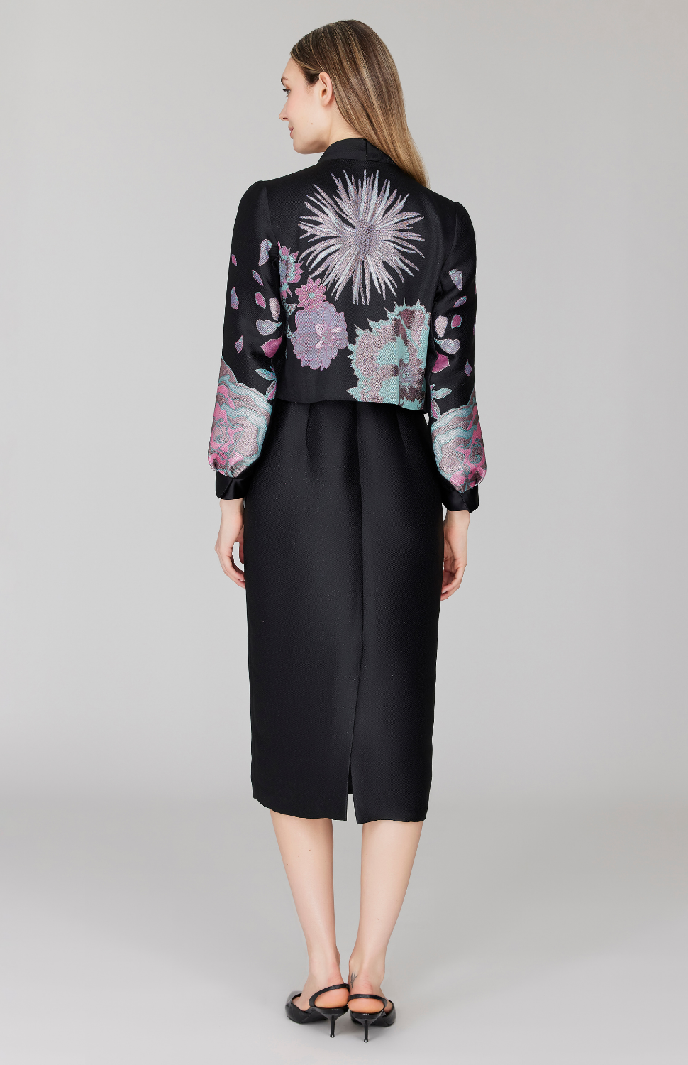 Metallic Scattered Flora Short Jacket w/ Pleat Sleeve