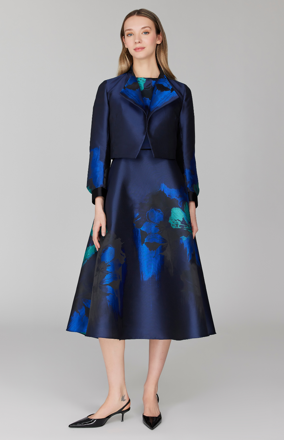 Watercolor Floral Jacquard Short Jacket w/ Pleat Sleeve