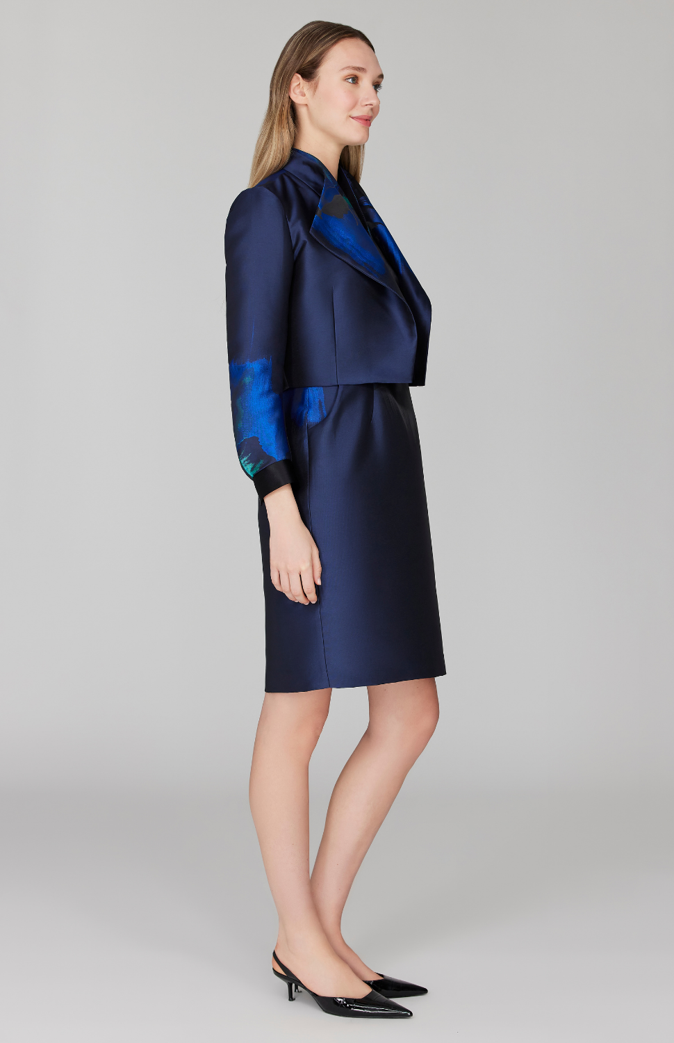 Watercolor Floral Jacquard Short Jacket w/ Pleat Sleeve