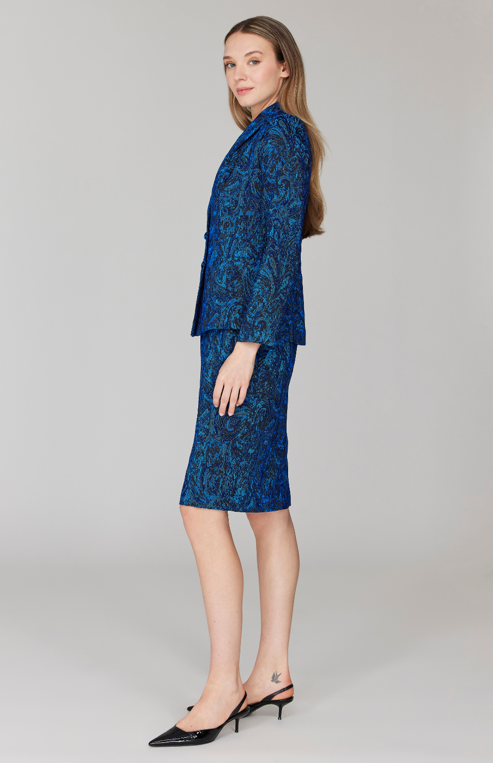 Paisley Stretch Jacquard Fitted Jacket 2 / Blue YP Paisley Stretch Jacquard Fitted Jacket 2 / Blue YP