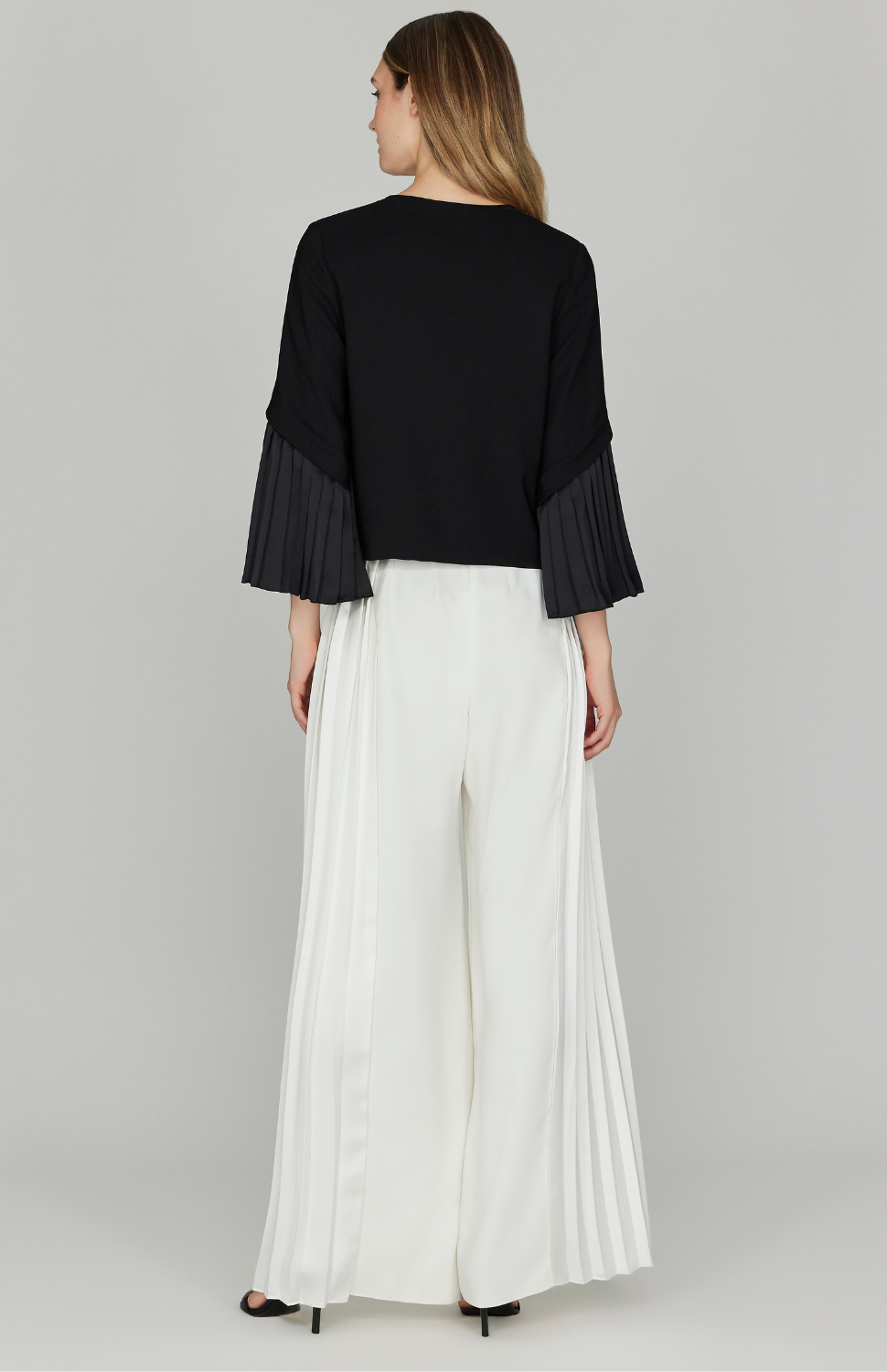 Pleat Sleeve Short Jacket