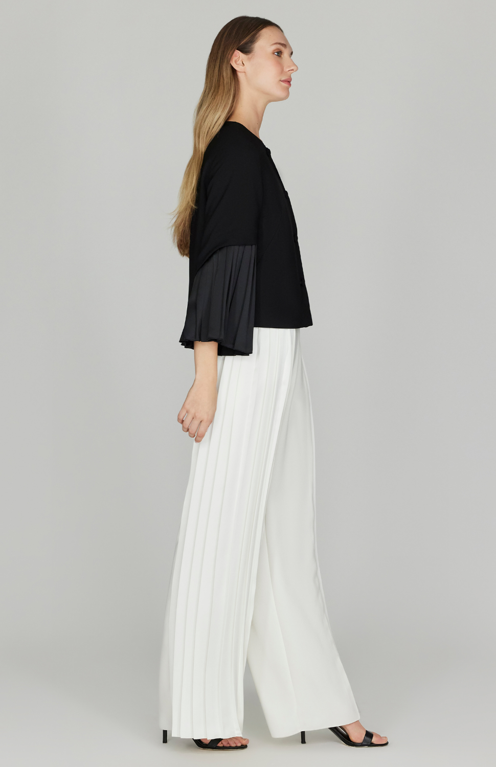 Pleat Sleeve Short Jacket