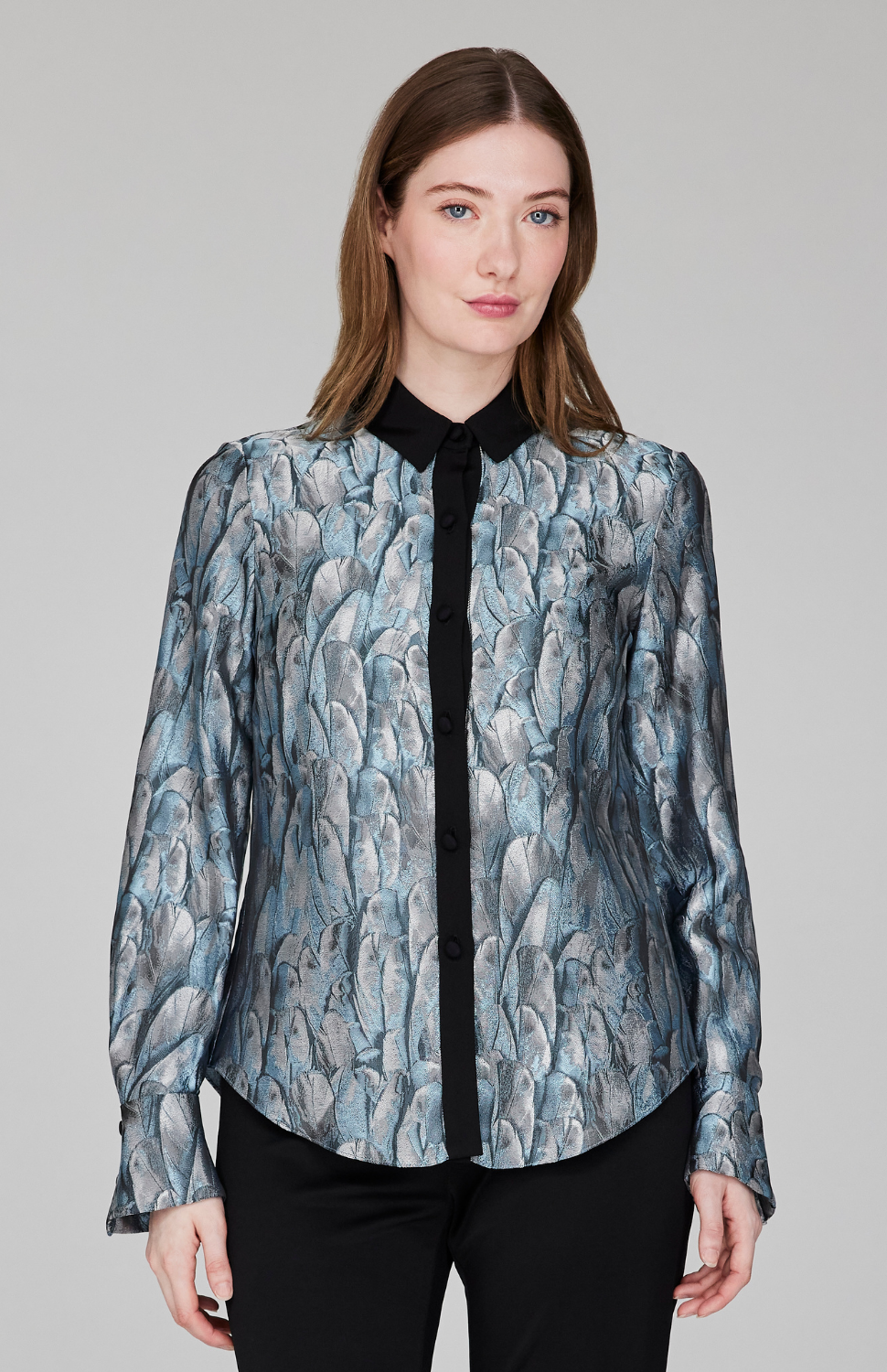 Shimmering Feather Jacquard Fitted Collared Shirt w/ Relaxed Sleeve