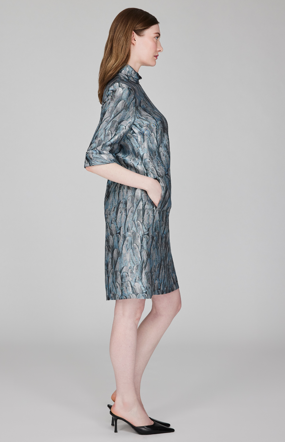 Shimmering Feather Jacquard Short Sleeve Shift Dress w/ Twist Neck &amp; Cuff