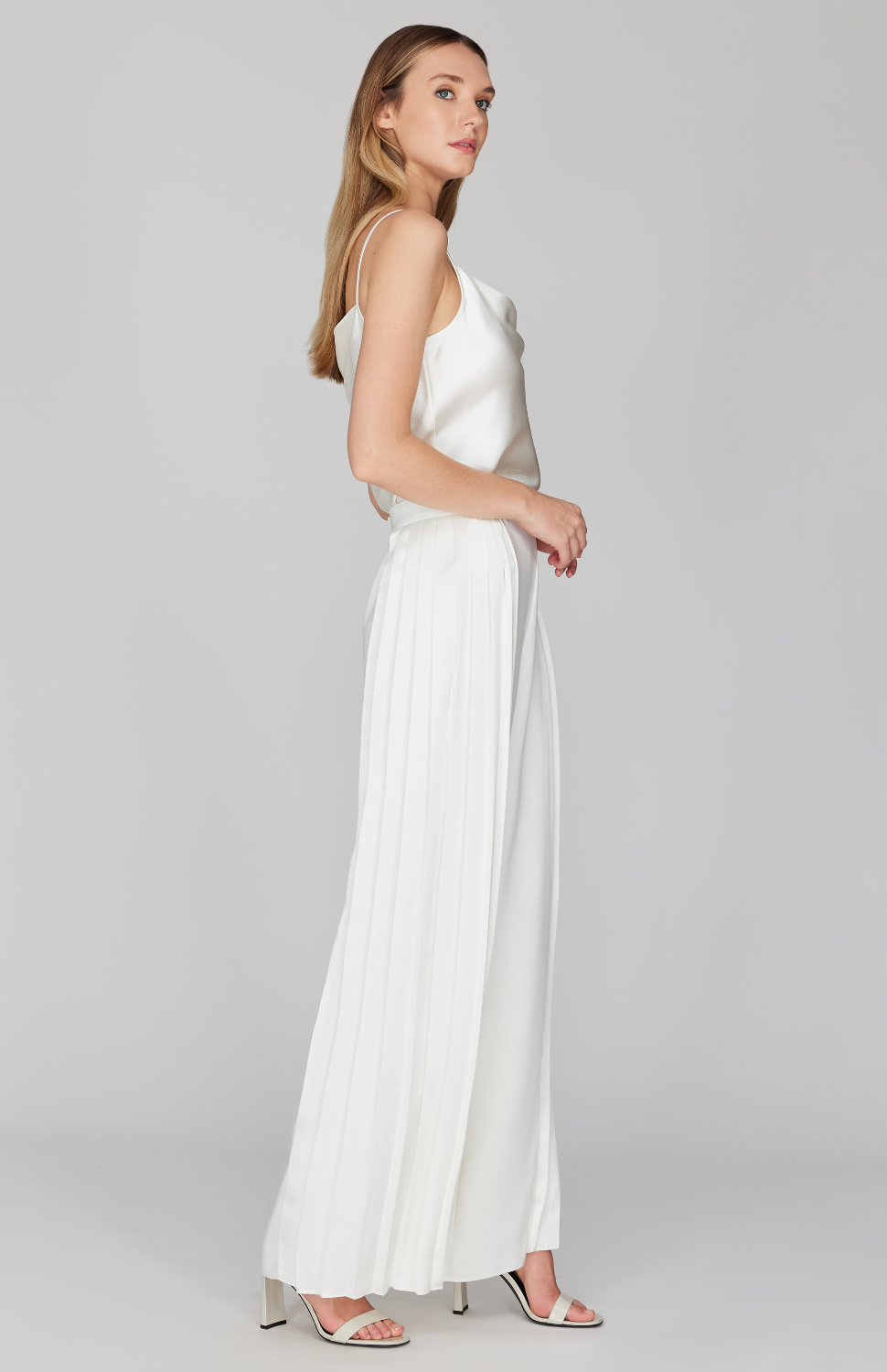 Wide Leg Pant w/ Side Pleat